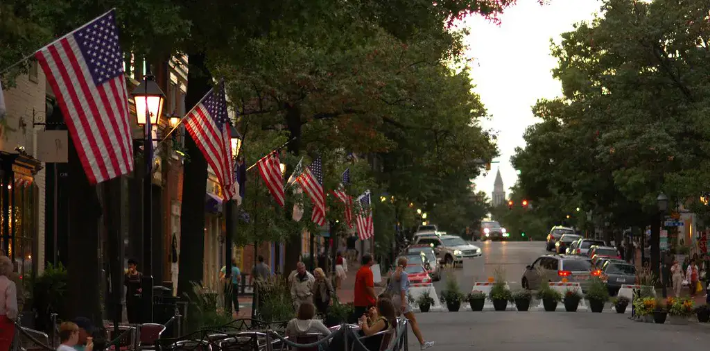 a street view in Alexandria, VA Old Town
